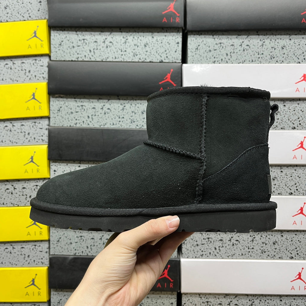 UGG Classic Mini Boots – Black