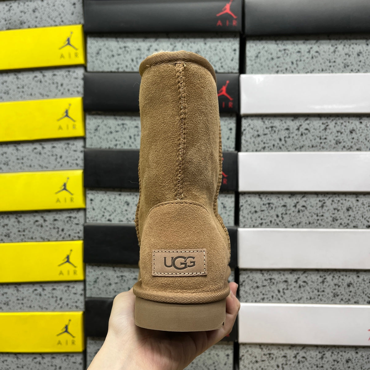 UGG Classic Short Boots – Chestnut