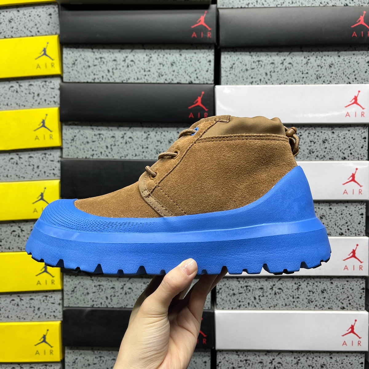 UGG Neumel Lace-Up Boots – Chestnut & Blue