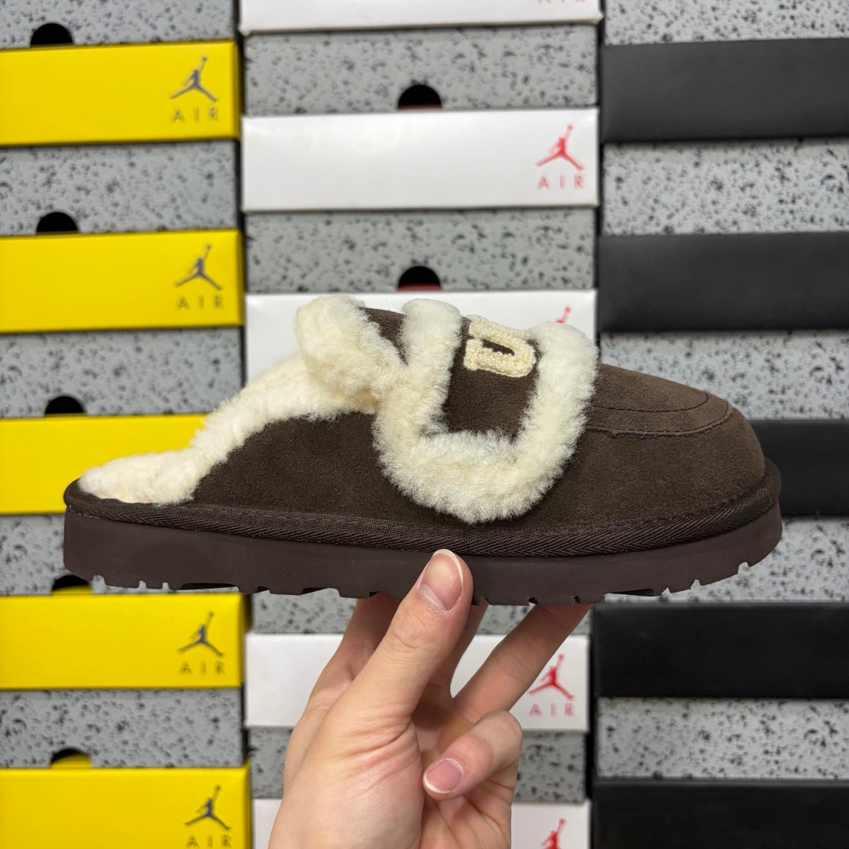 UGG Embroidered Mule Slippers – Chocolate | 5095