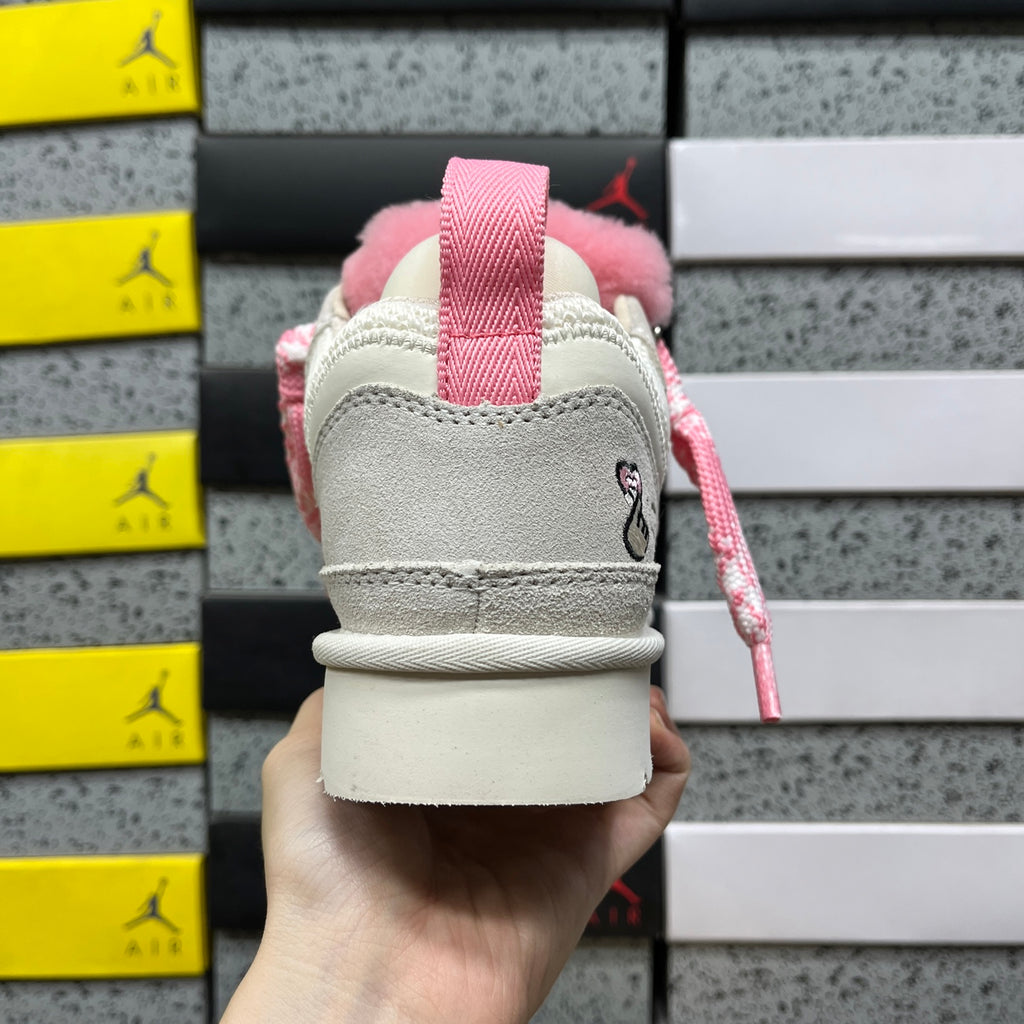 UGG Lowmel Lace-Up Shoes – White & Pink