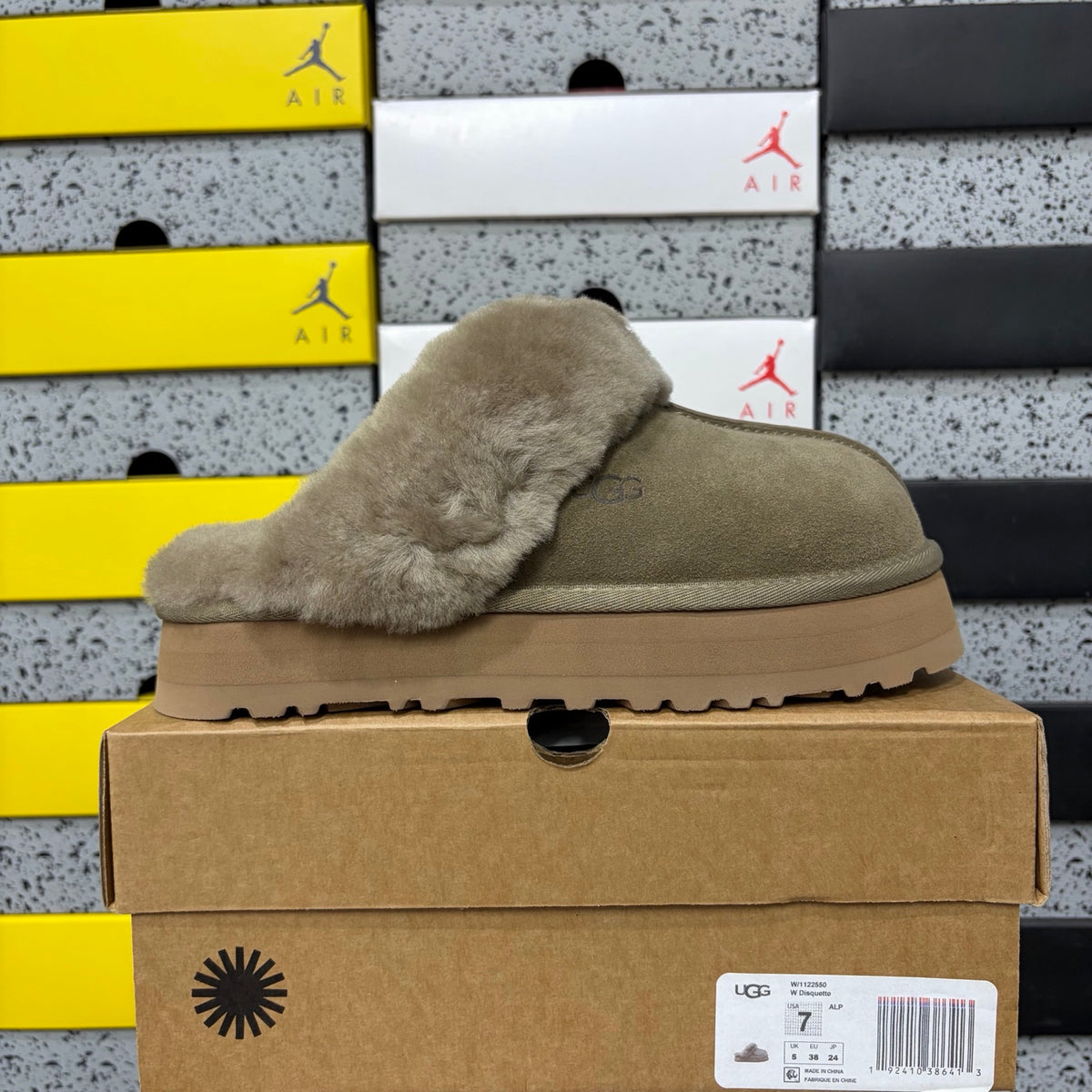 UGG Platform Slippers in Antelope Brown with Fluffy Collar – 3 cm