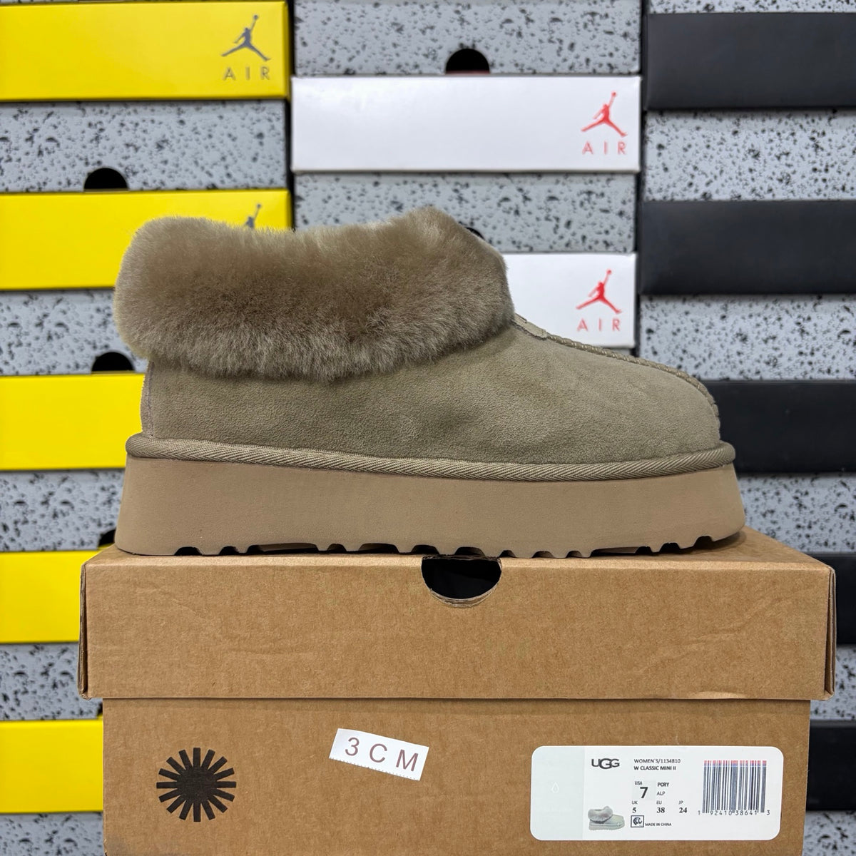 UGG Fluffy-Collar Slip-On Slippers – Antelope Brown | 4810-3