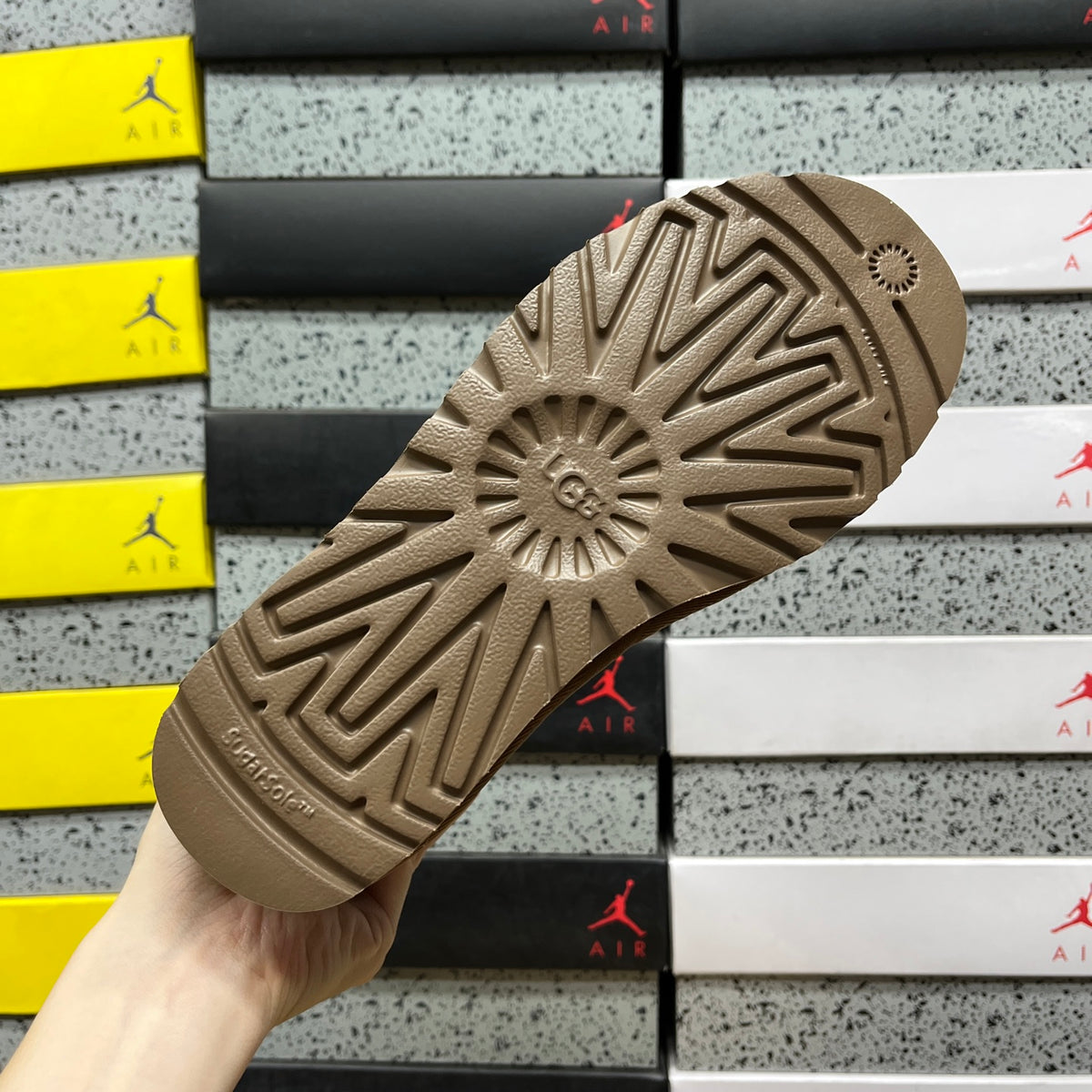 UGG Classic Short Boots – Chestnut