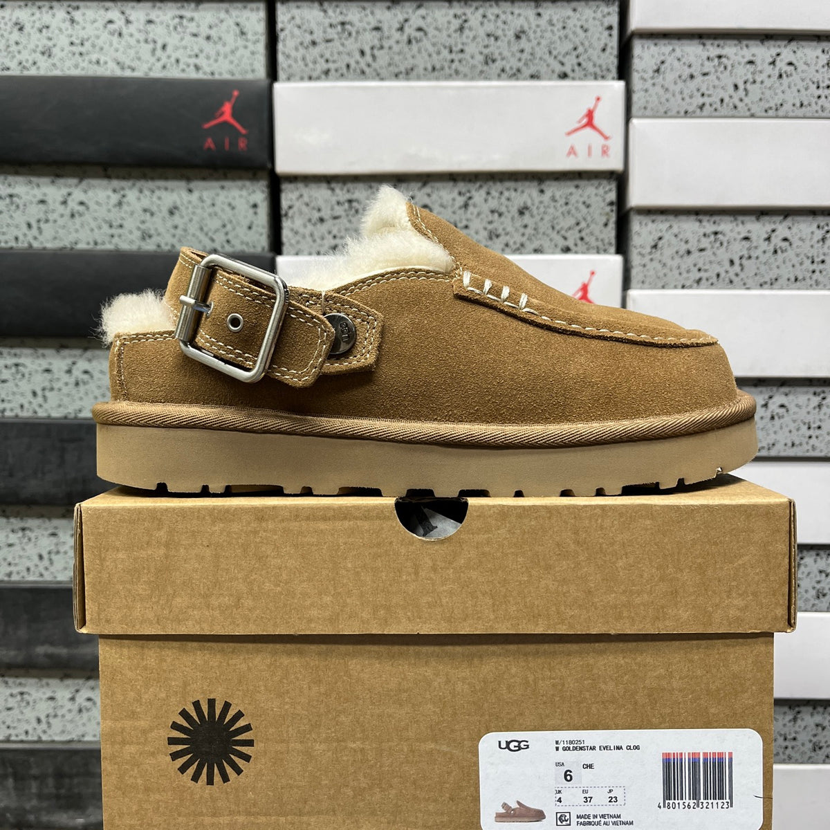 UGG Buckle-Strap Clogs – Chestnut