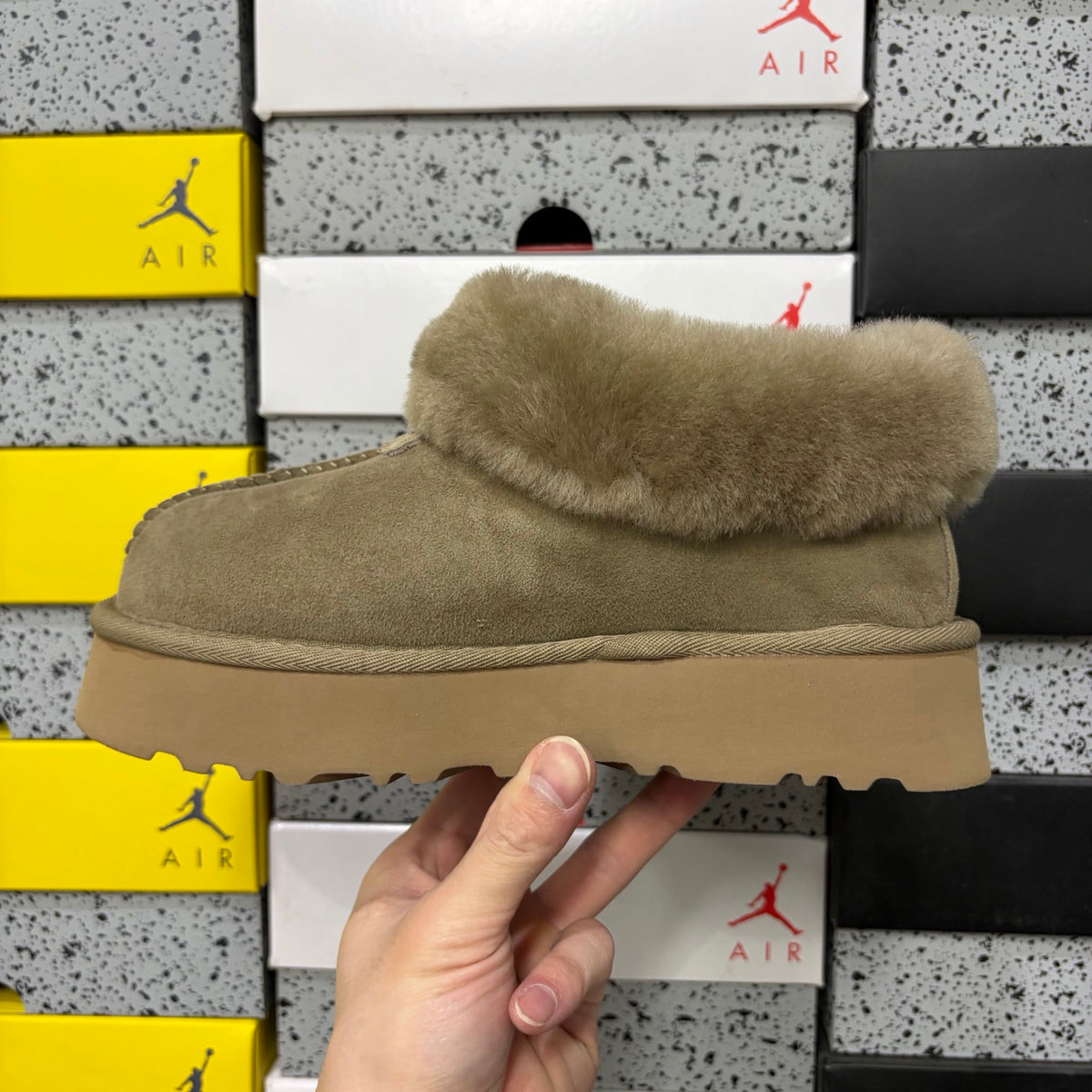 UGG Fluffy-Collar Slip-On Slippers – Antelope Brown | 4810-3