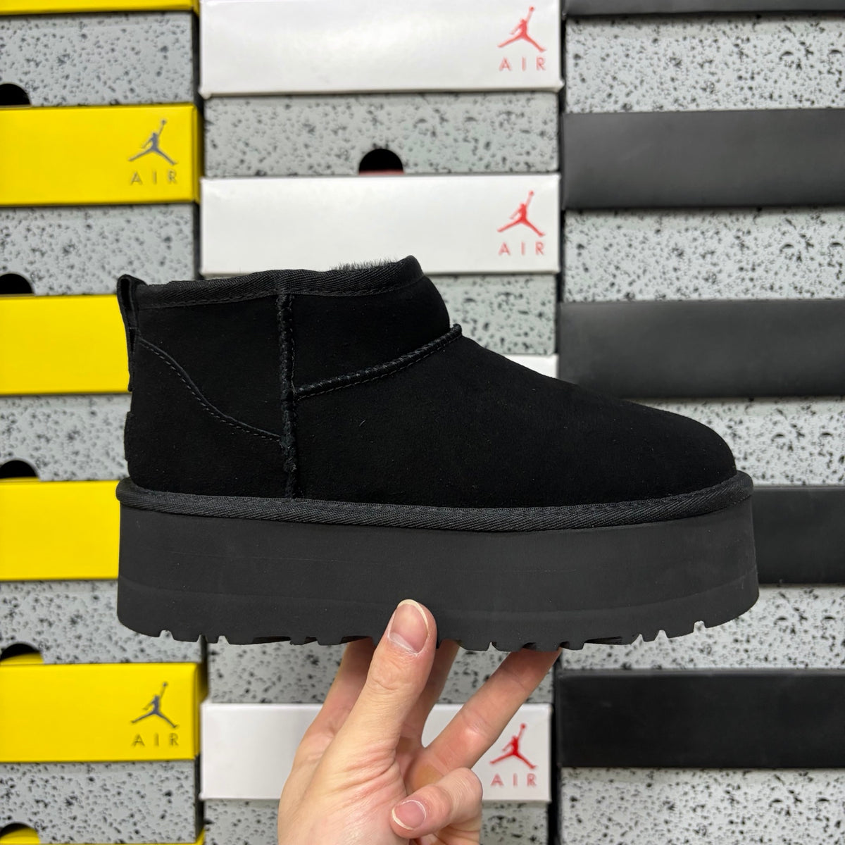UGG Ultra Mini Platform Boots – Black, 5 cm