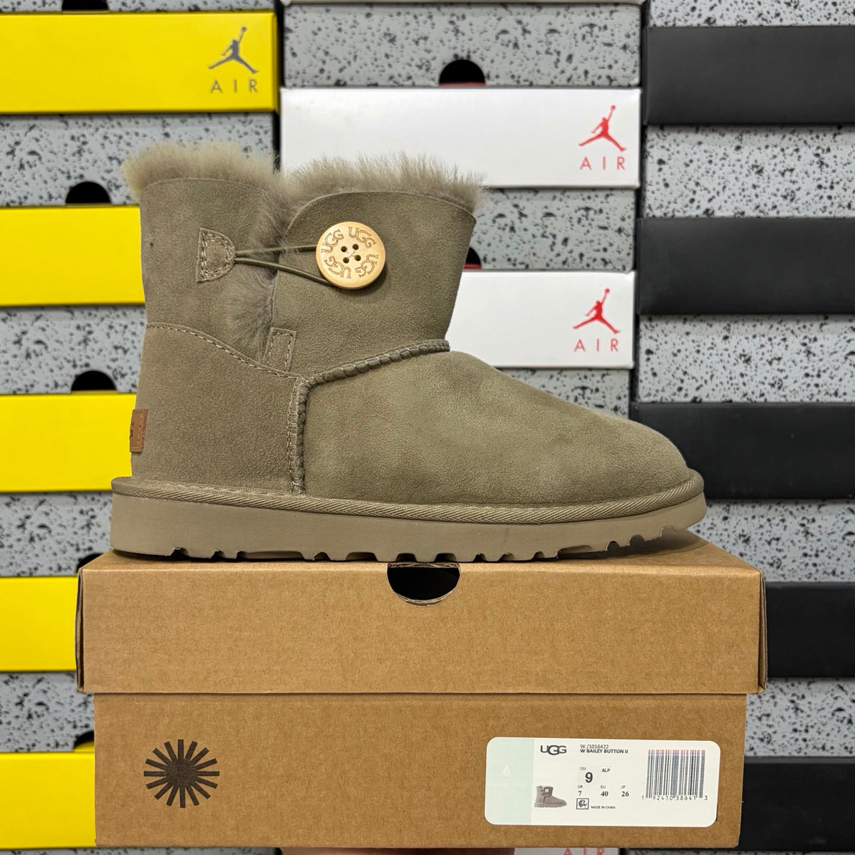 UGG Button-Detail Short Boots – Antelope Brown