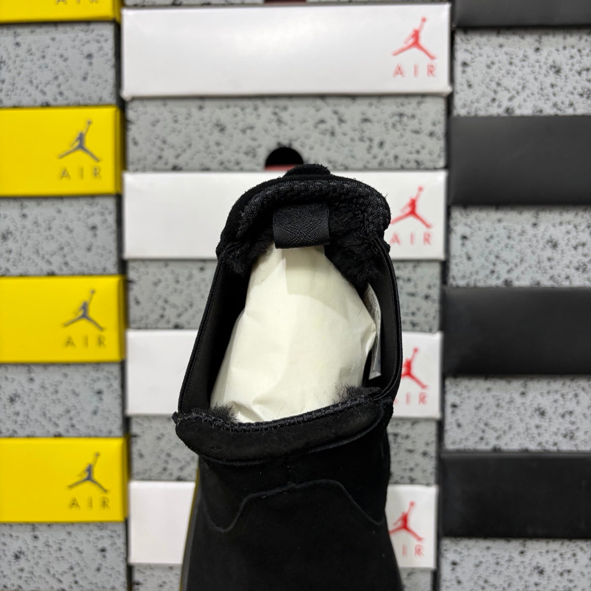 UGG Chunky-Sole Chelsea Boots – Black | 2050