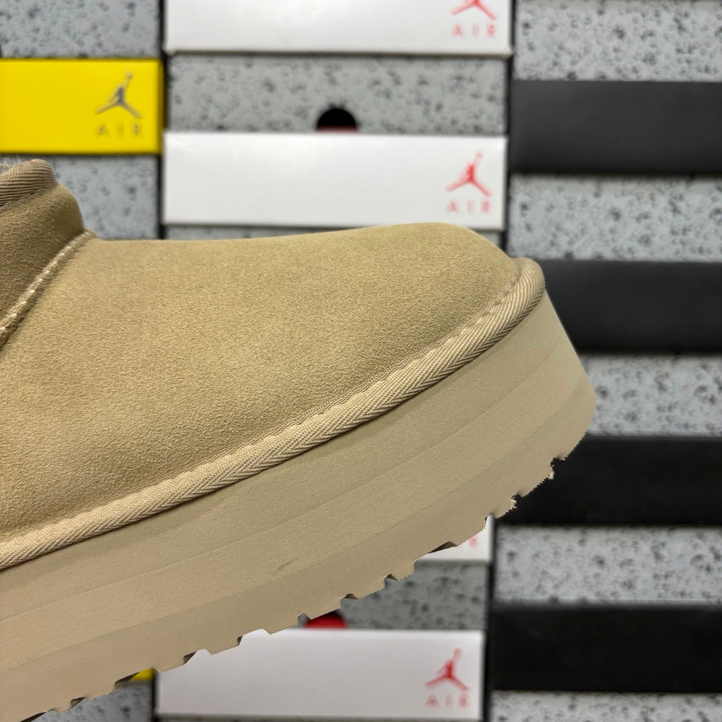 UGG Ultra Mini Platform Boots – Light Olive, 5 cm