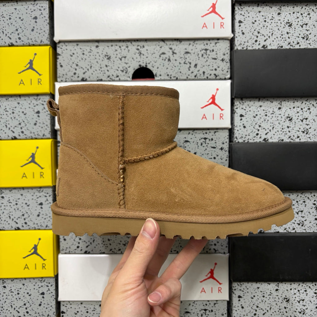 UGG Classic Short Boots – Sand