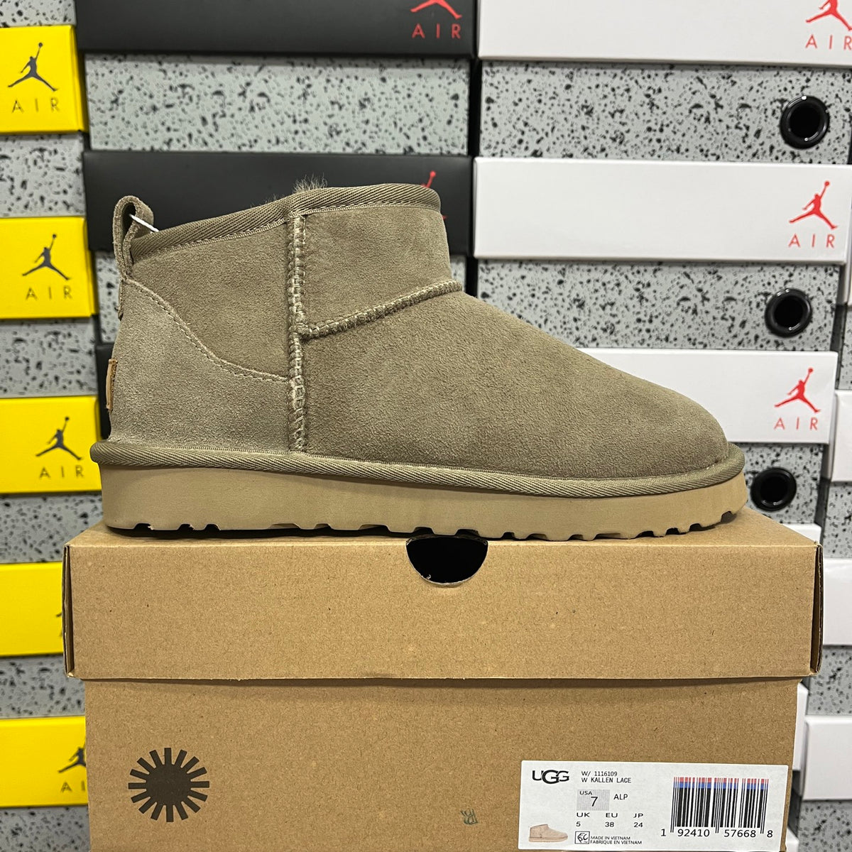 UGG Mini Ankle Boots – Brown | W1116109