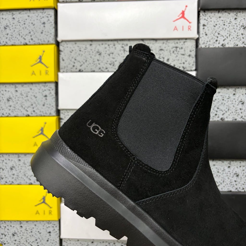 UGG Chunky-Sole Chelsea Boots – Black | 2050
