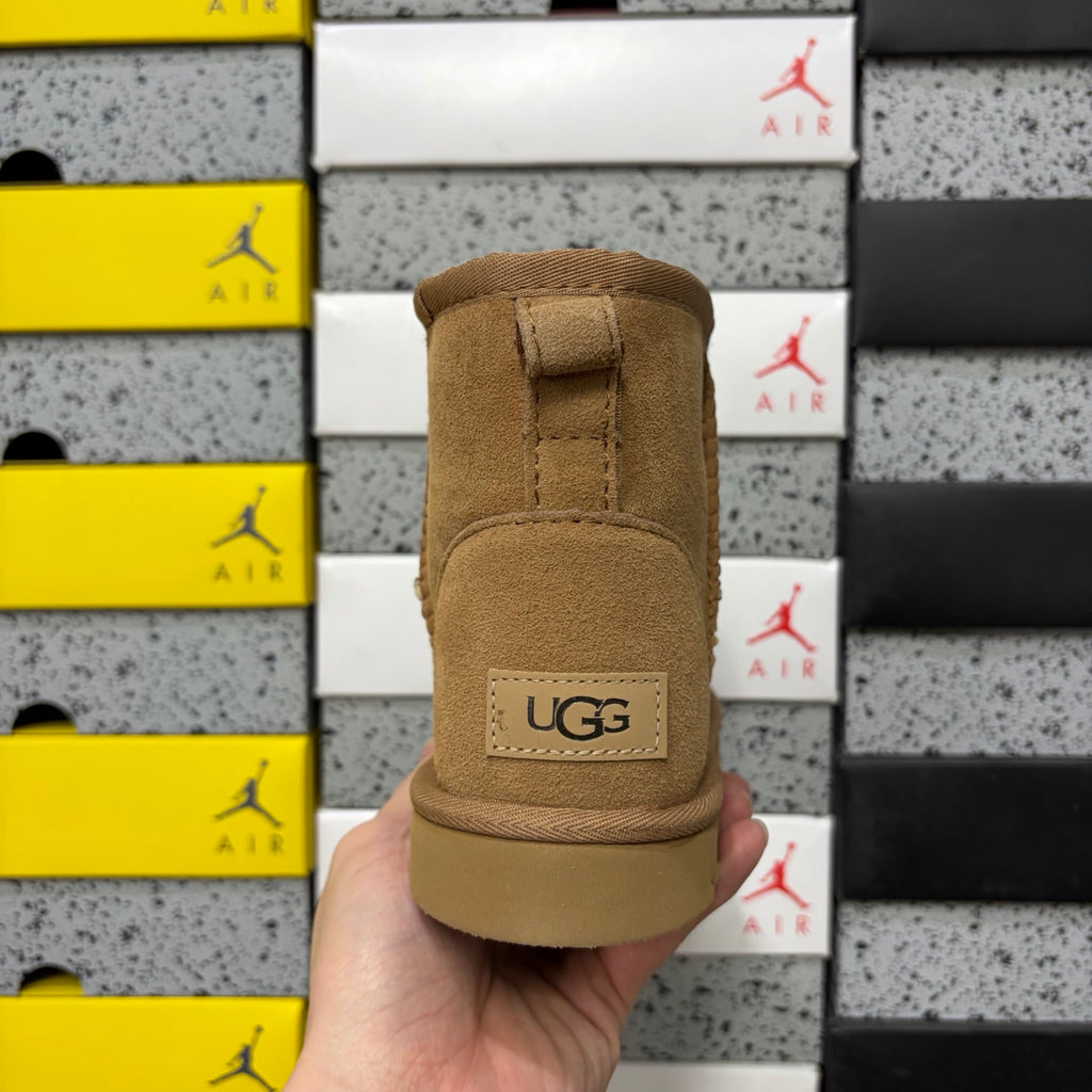 UGG Classic Short Boots – Sand