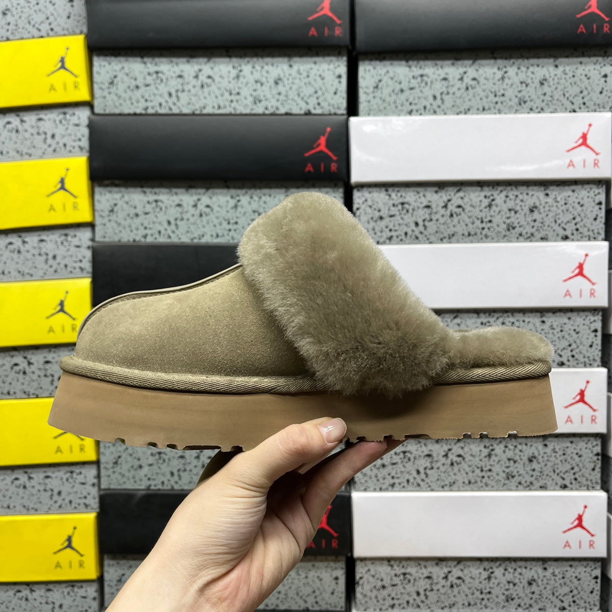 UGG Disquette Platform Slippers – Antelope Brown