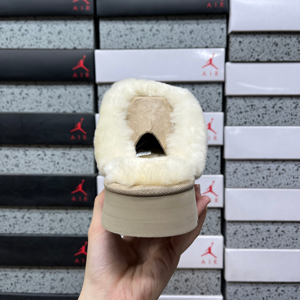 UGG Platform Slippers – Sand & Cream