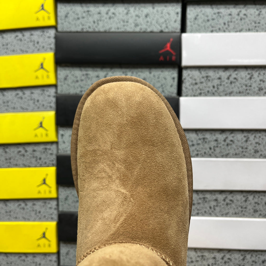 UGG Classic Short Boots – Chestnut