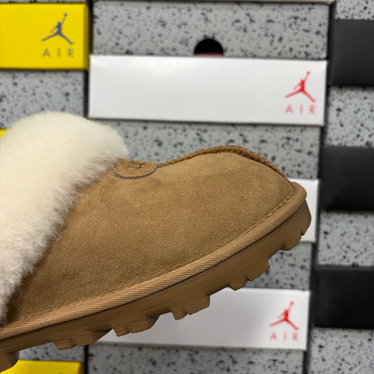 UGG Fluffy-Collar Mule Slippers – Chestnut | 5125