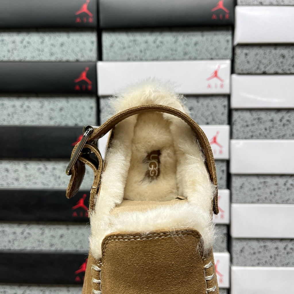 UGG Buckle-Strap Clogs – Chestnut