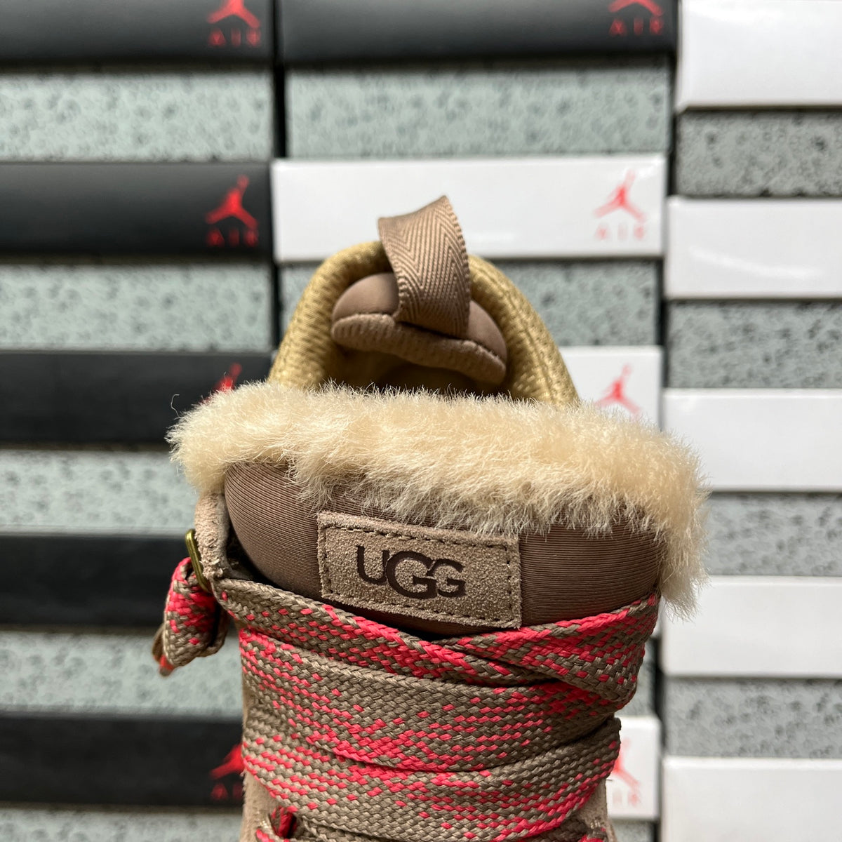 UGG Lowmel Lace-Up Shoes – Brown & Pink