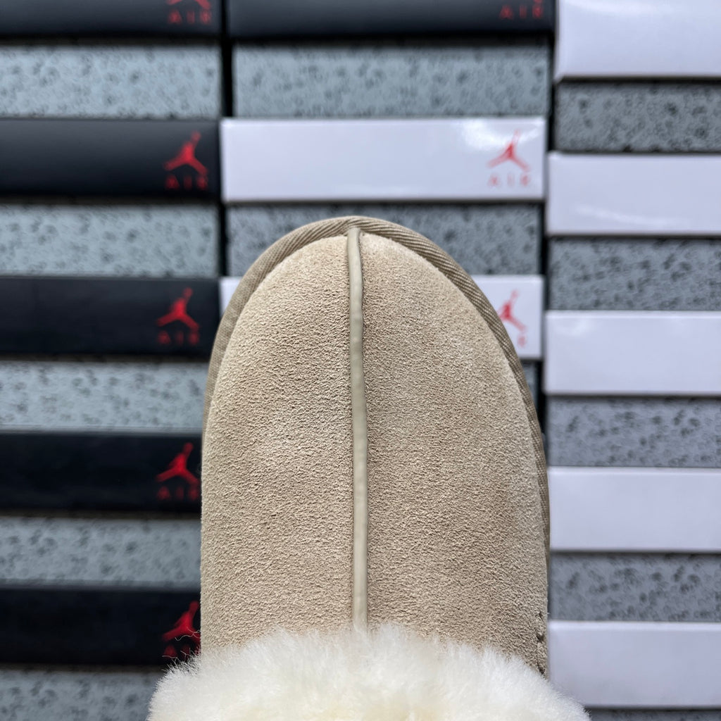 UGG Platform Slippers – Sand & Cream