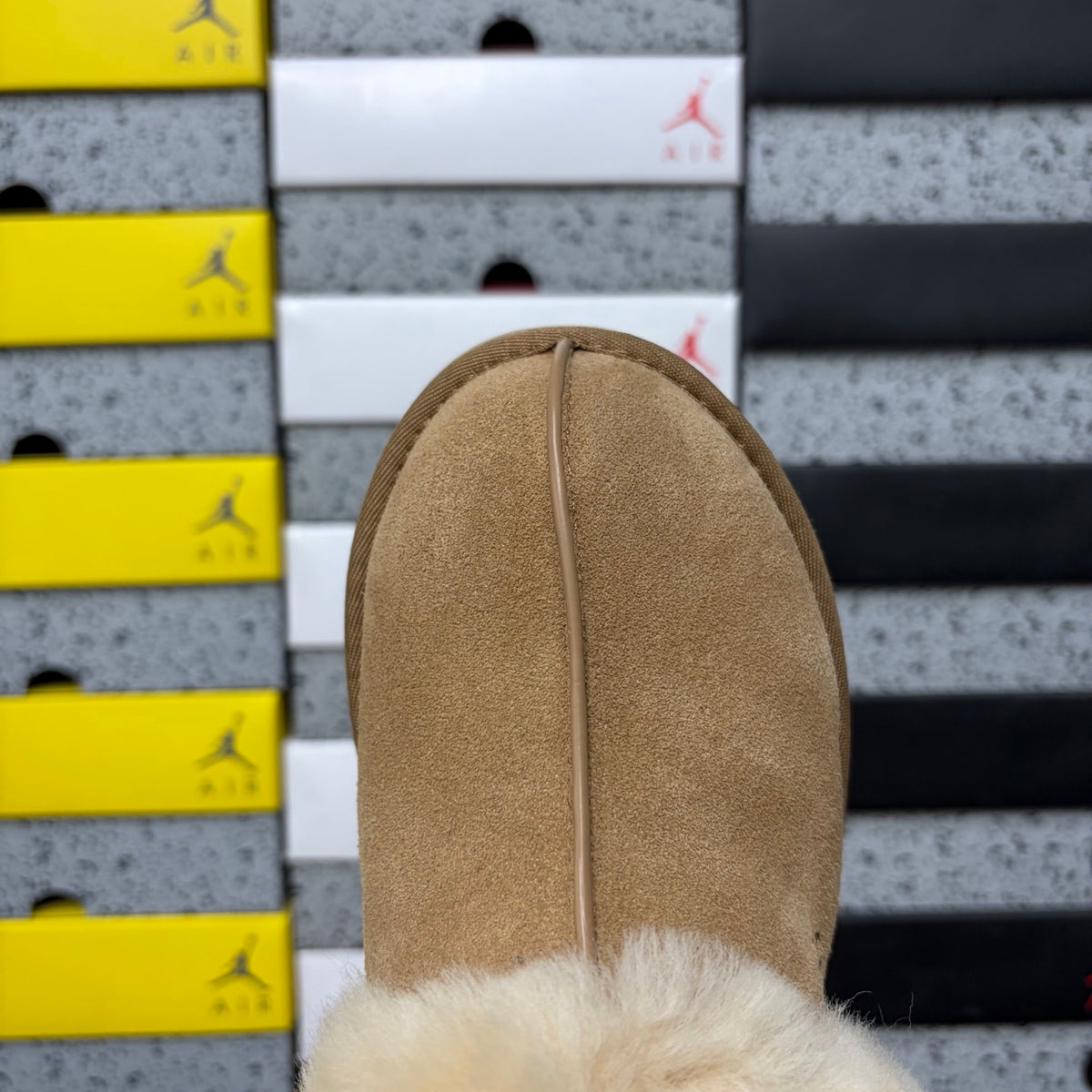 UGG Platform Slippers in Chestnut with Fluffy Collar – 3 cm